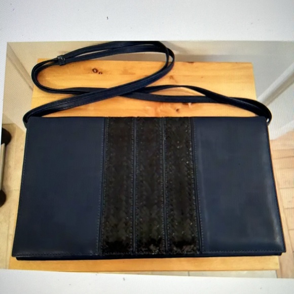 Gianni Versace Vintage Purse with Snake Inlay Pristine Condition - Picture 4 of 11